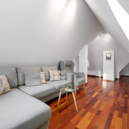 Rentplanet - Spiacy Rycerz شقة